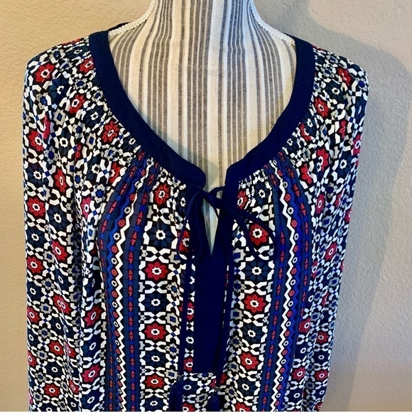 DR2 Tunic Top Large Red Navy Blue White Gray Keyhole Drawstring Tassels Floral - Picture 2 of 16